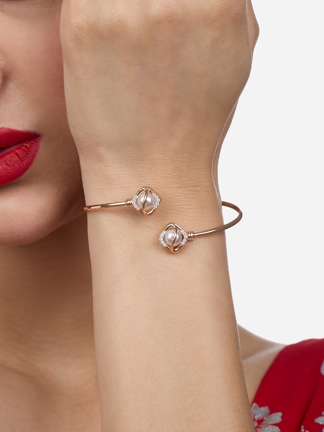 

Zaveri Pearls Rose Gold-Plated Cubic Zirconia Kada Bracelet