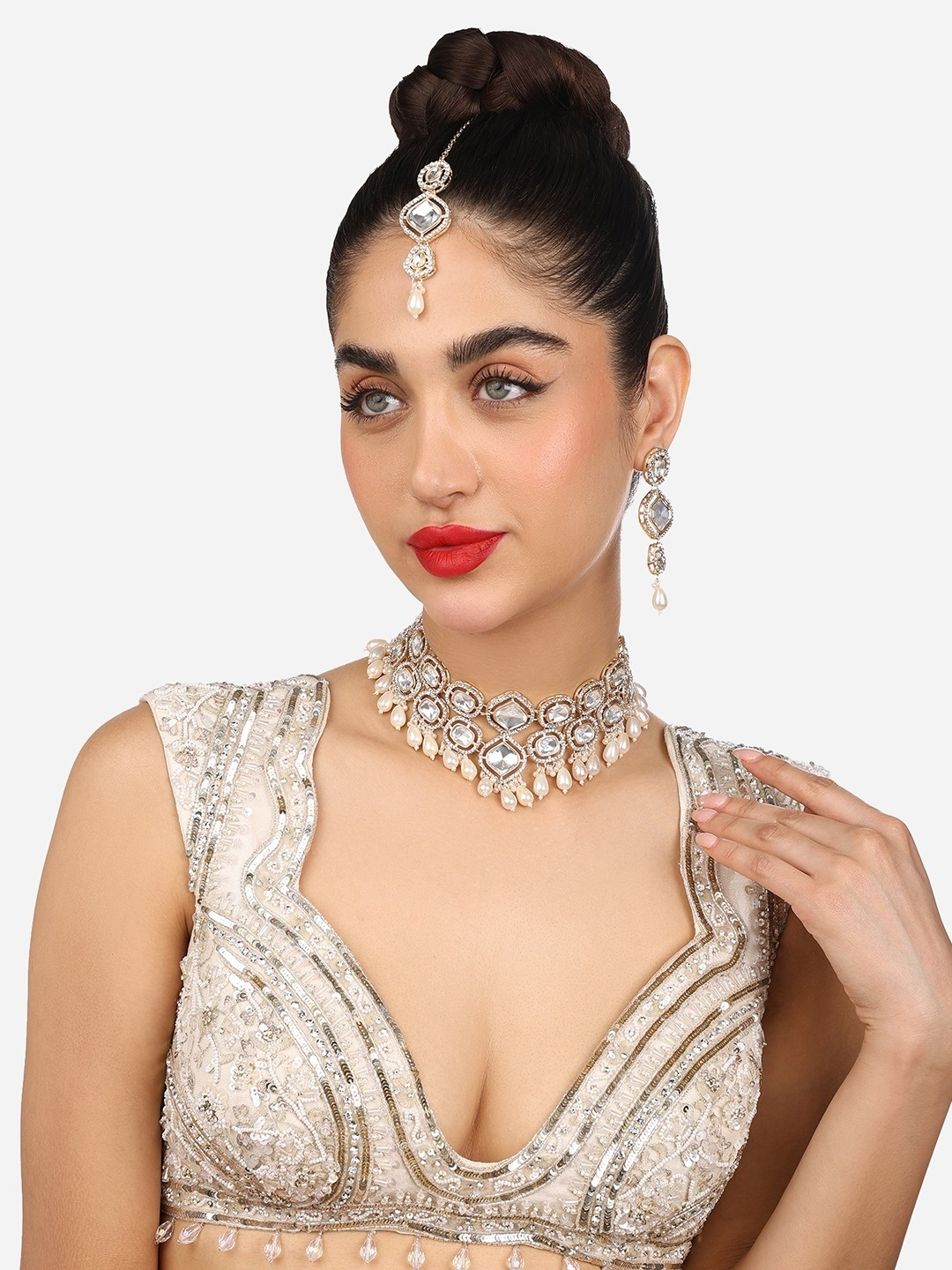 

Zaveri Pearls Gold-Plated Stone-studded & Beaded Jewellery Set