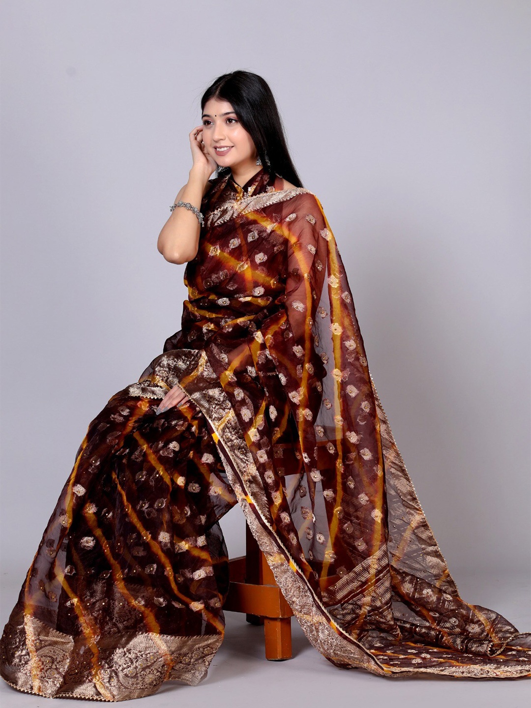 

VL SAREES Zari Pure Chiffon Bandhani Saree, Brown