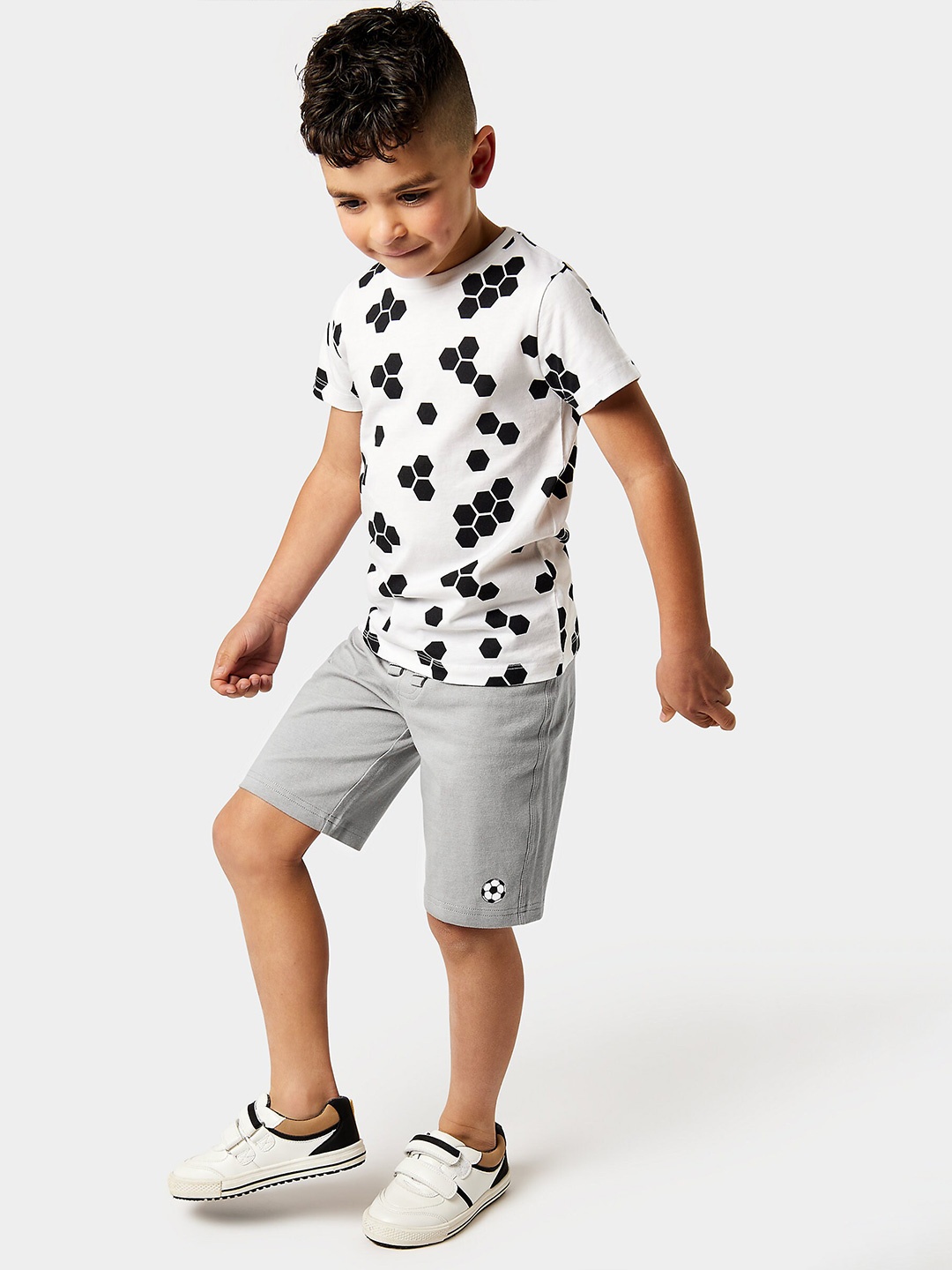 

mothercare Boys Geometric Printed T-shirt with Shorts, White