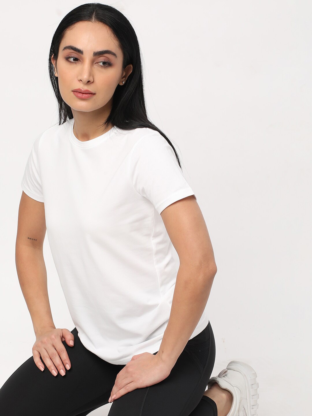 

R&B Round Neck Short Sleeves Relaxed Fit Cotton T-shirt, White