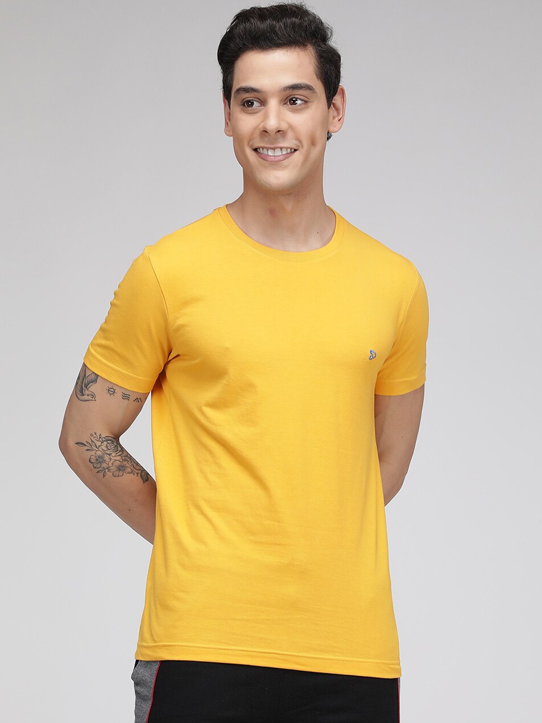 

SPORTO Round Neck Short Sleeves Regular Fit Cotton T-shirt, Yellow