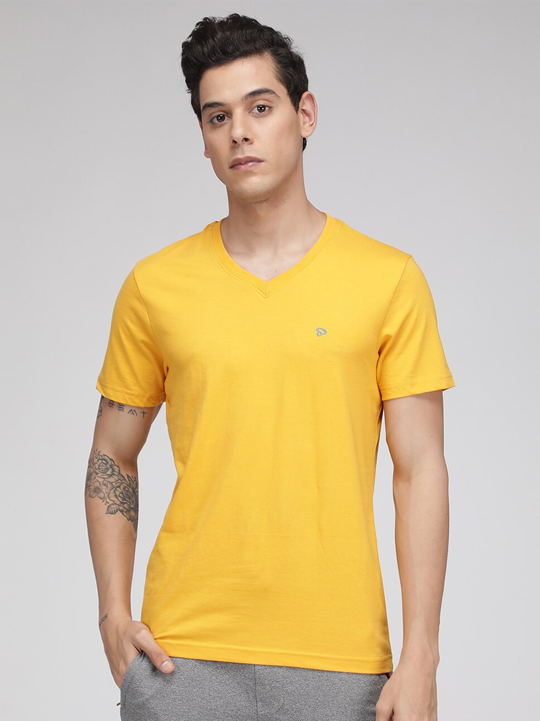 

SPORTO V-Neck Short Sleeves Cotton T-shirt, Yellow