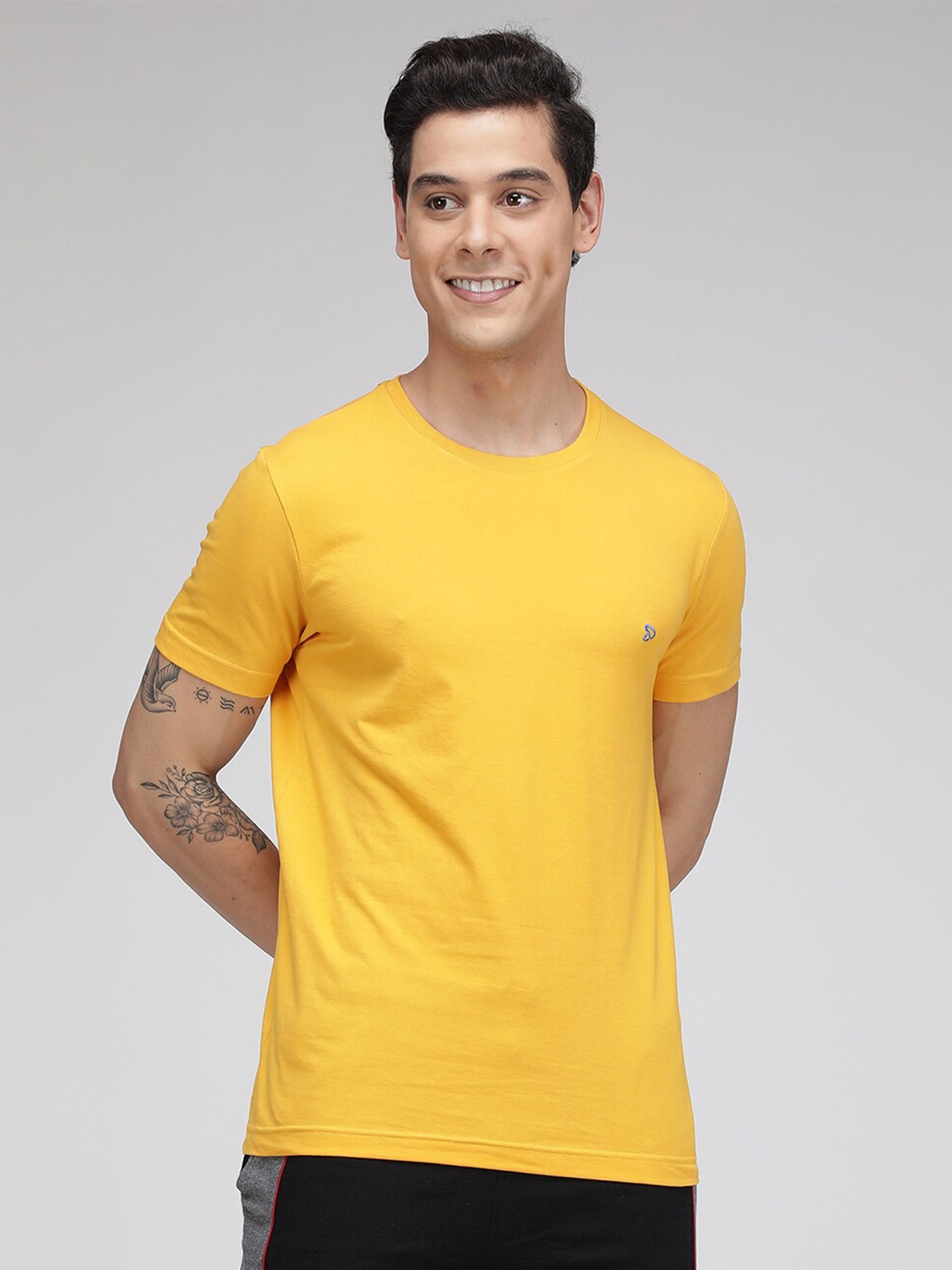 

SPORTO Round Neck Short Sleeves Regular Fit Cotton T-shirt, Yellow