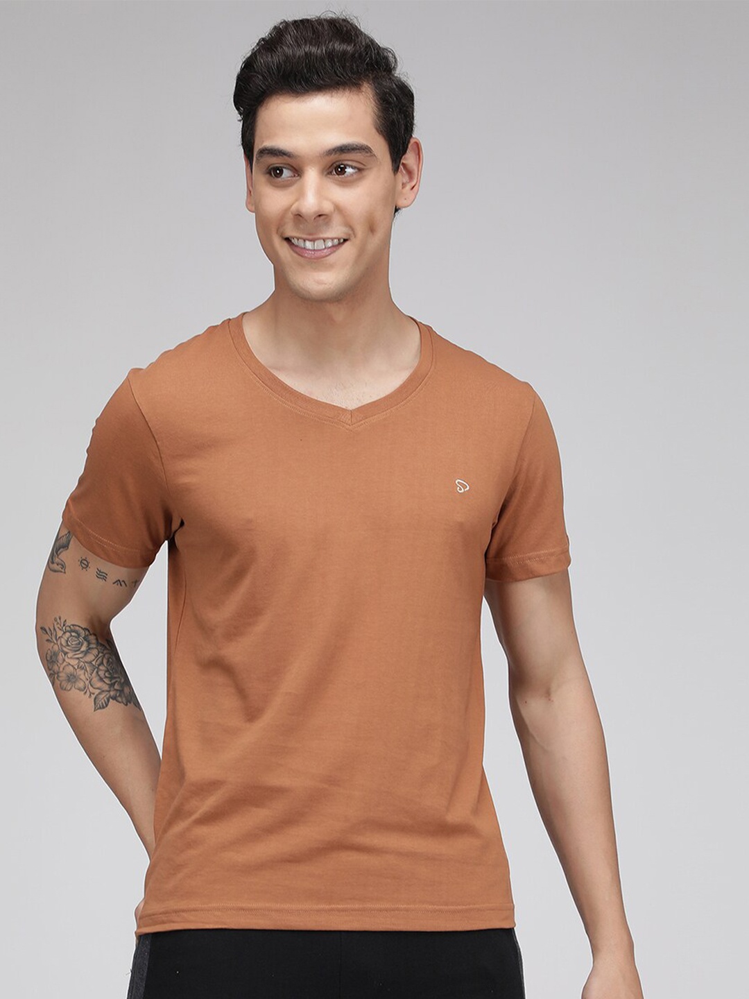 

SPORTO V Neck Short Sleeves Regular Fit Cotton T-shirt, Brown