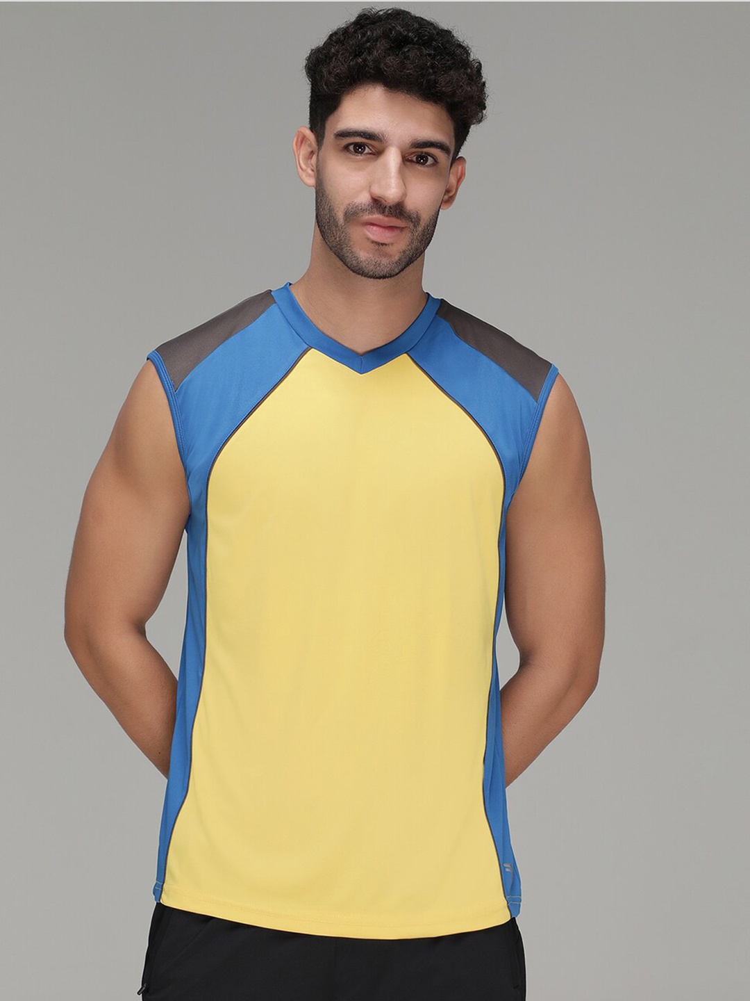

SPORTO Colourblocked V-Neck Sleeveless T-shirt, Yellow