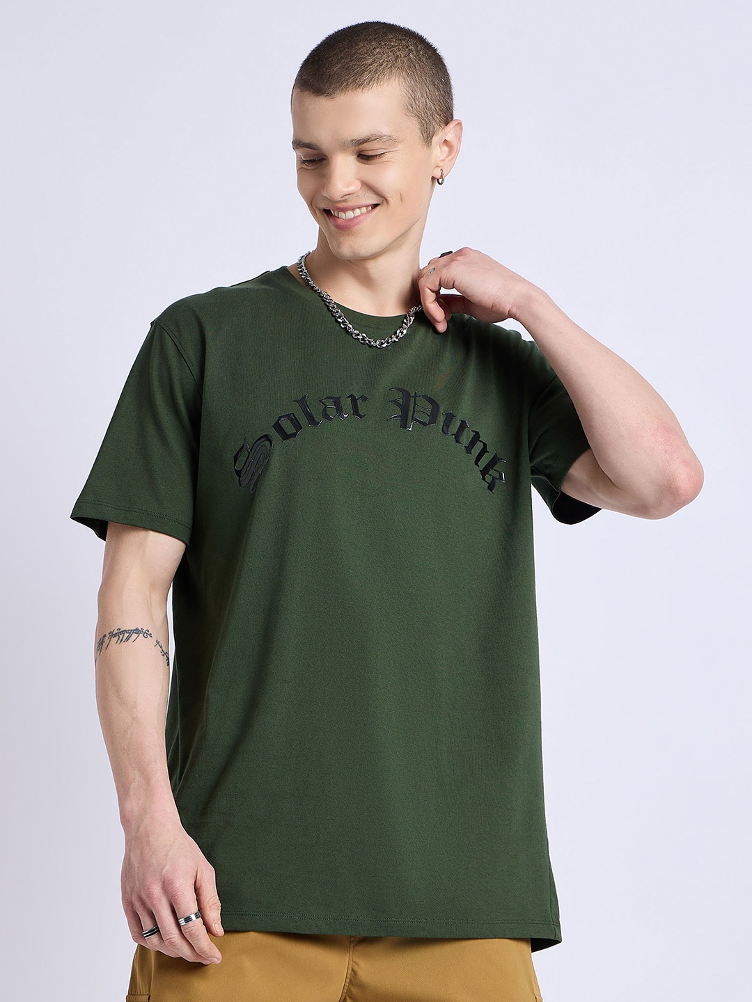 

EDRIO Men Typography V-Neck Applique T-shirt, Olive