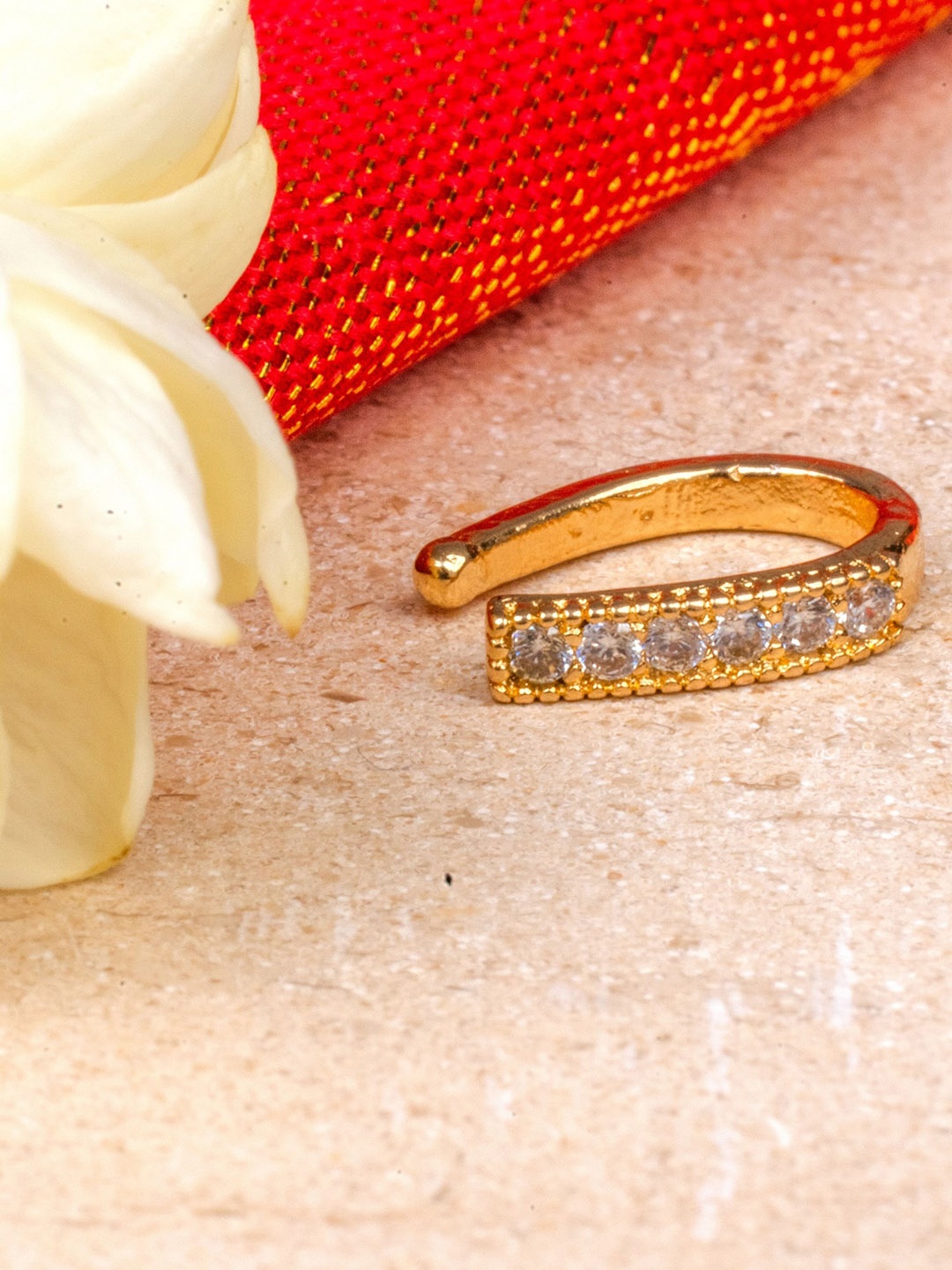 

Mirraw Gold-Plated Ring Nosepin