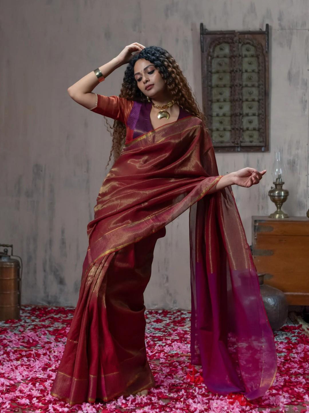 

Suta Striped Zari Saree, Maroon