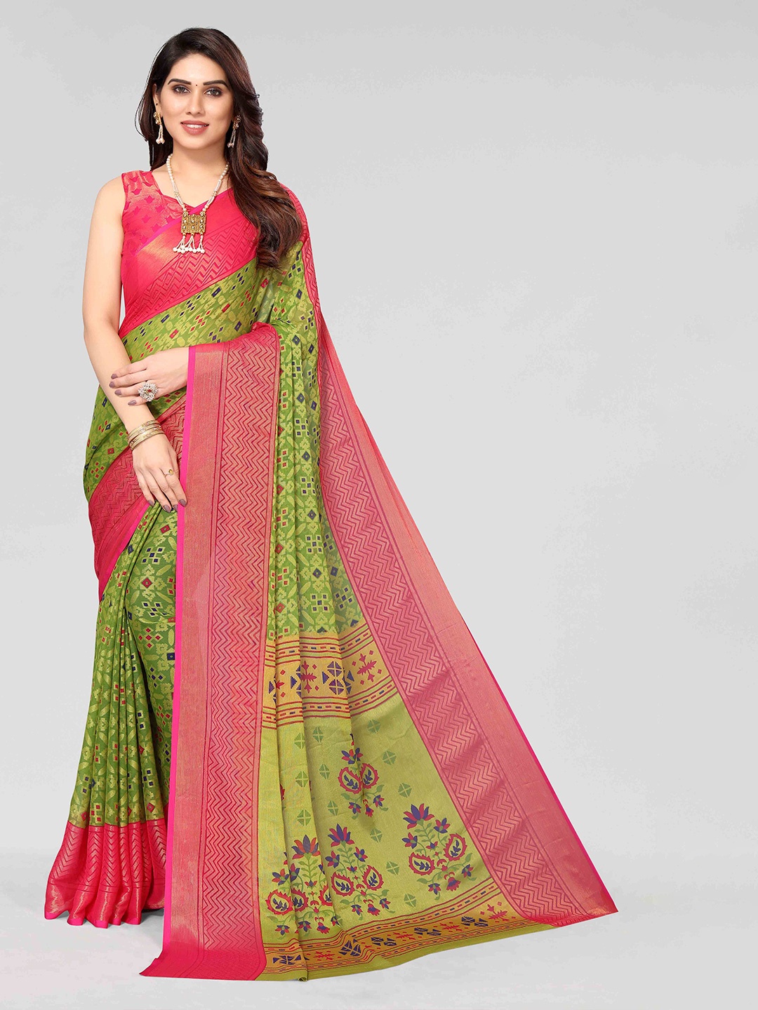 

HALFSAREE STUDIO Floral Printed Zari Saree, Green