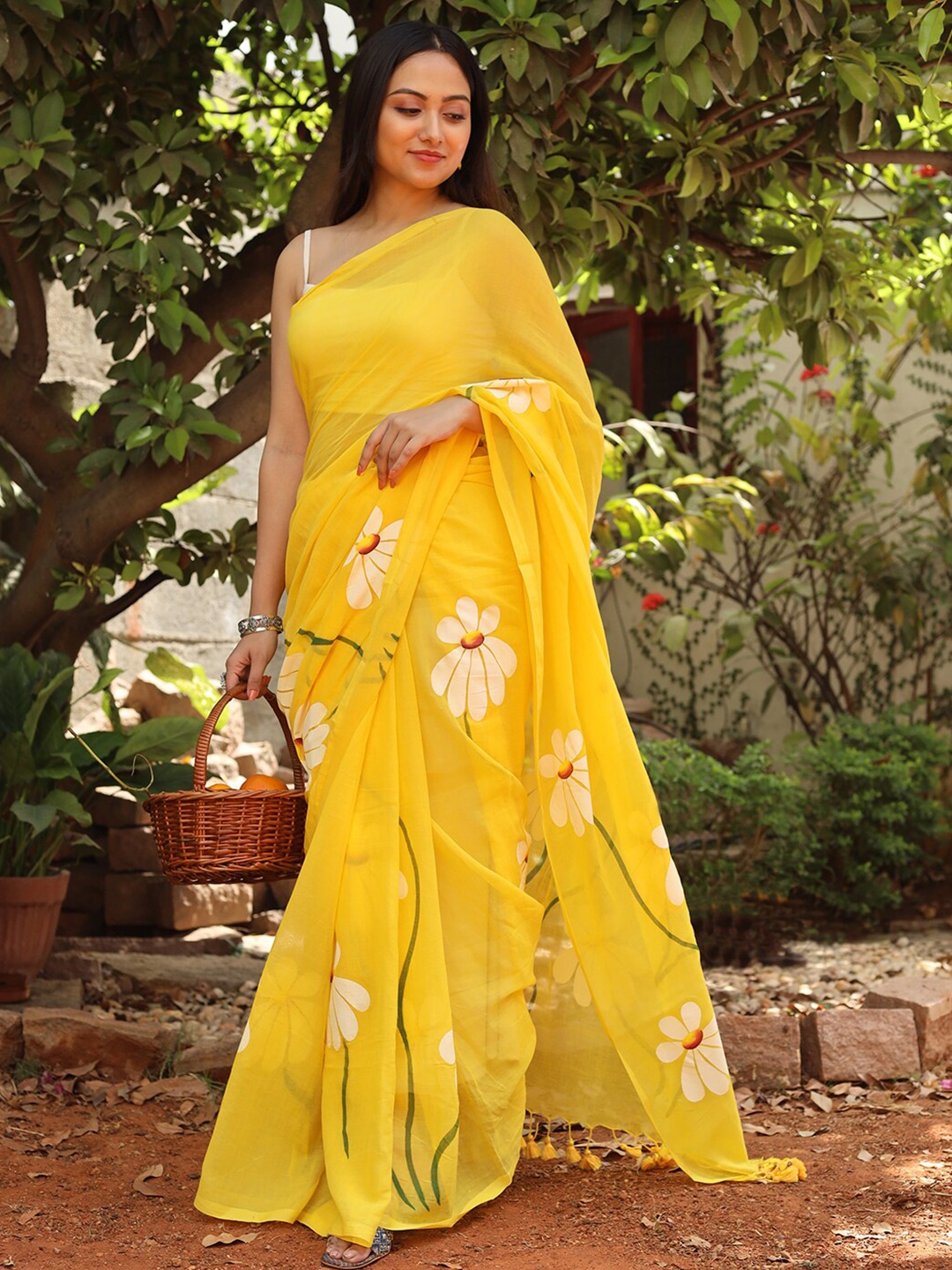 

TEEJH Floral Pure Cotton Saree, Yellow