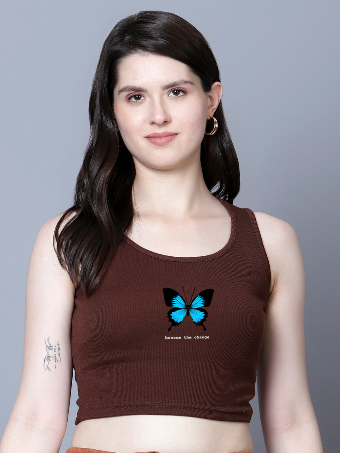 

Fashion And Youth Graphic Printed Fitted Crop Top, Coffee brown