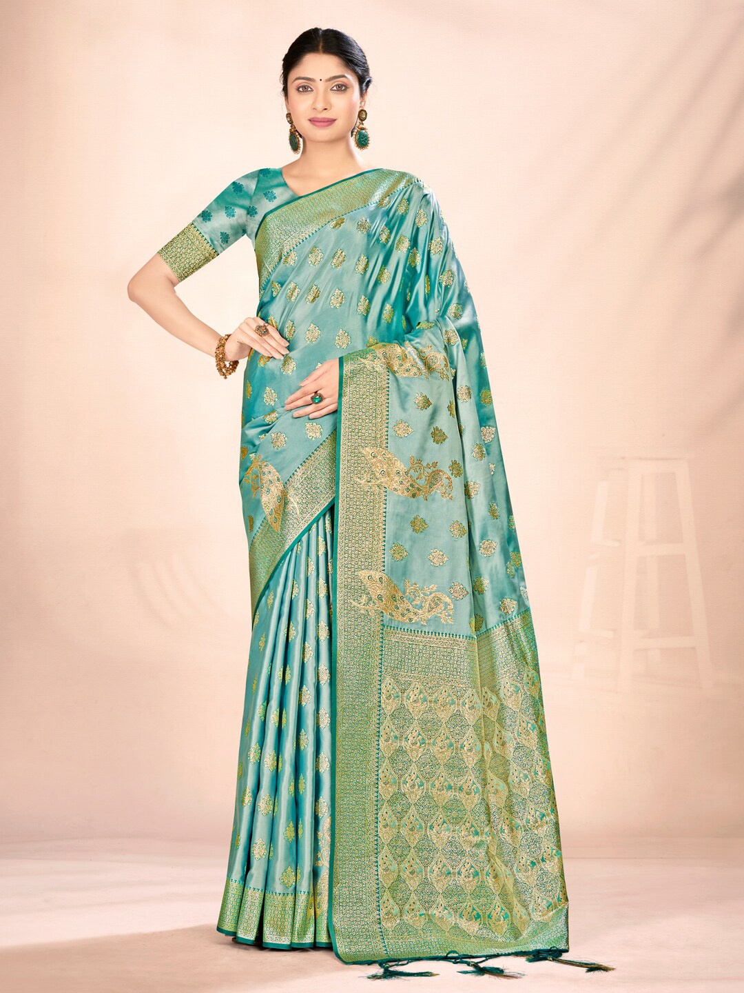 

SANGAM PRINTS Woven Design Zari Satin Saree, Green