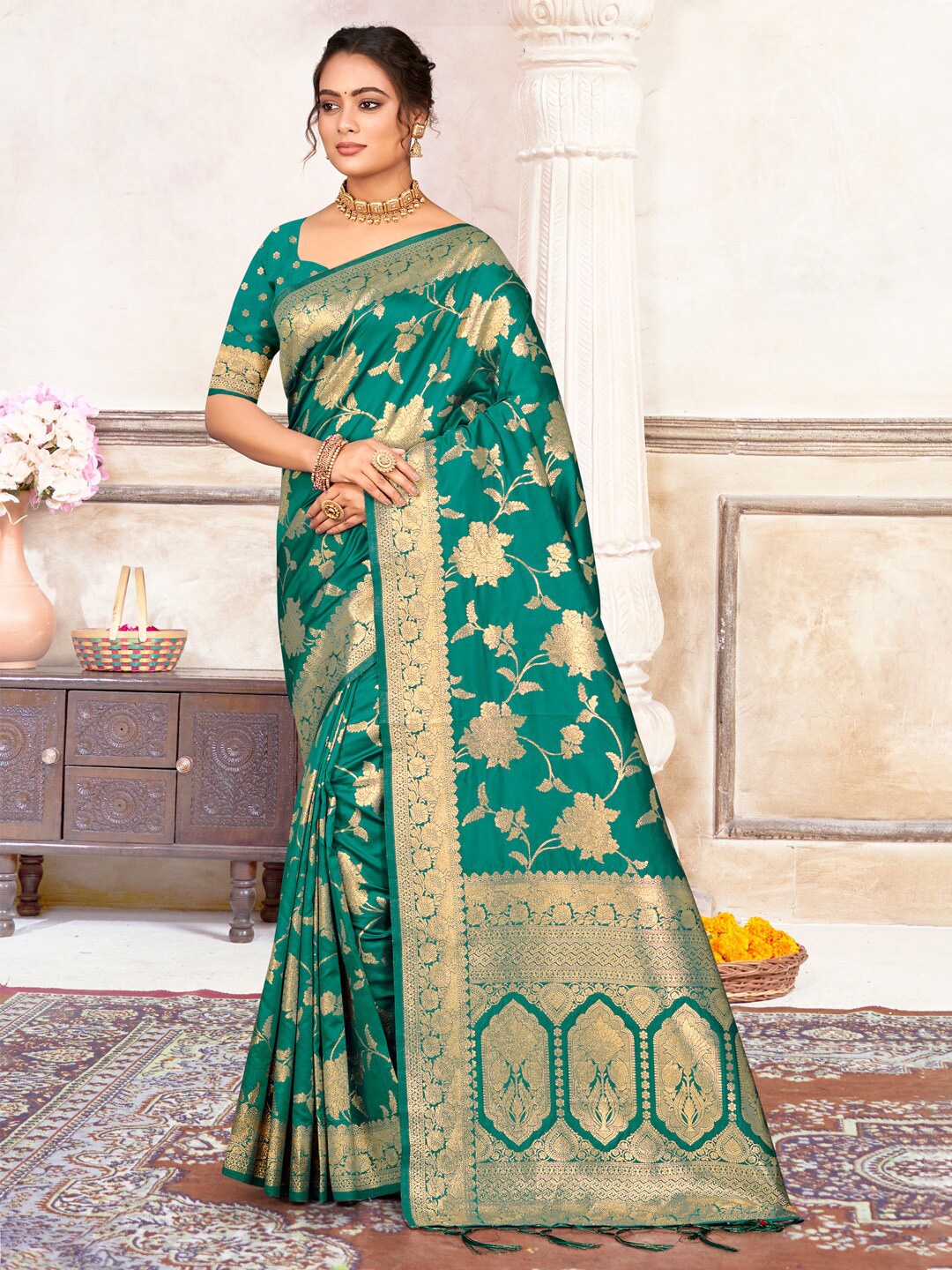 

SANGAM PRINTS Floral Woven Design Zari Saree, Sea green