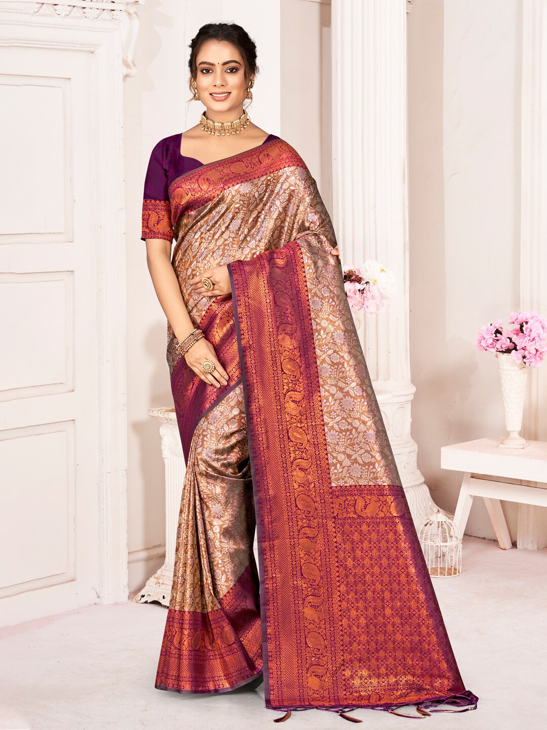 

SANGAM PRINTS Woven Design Zari Saree, Brown