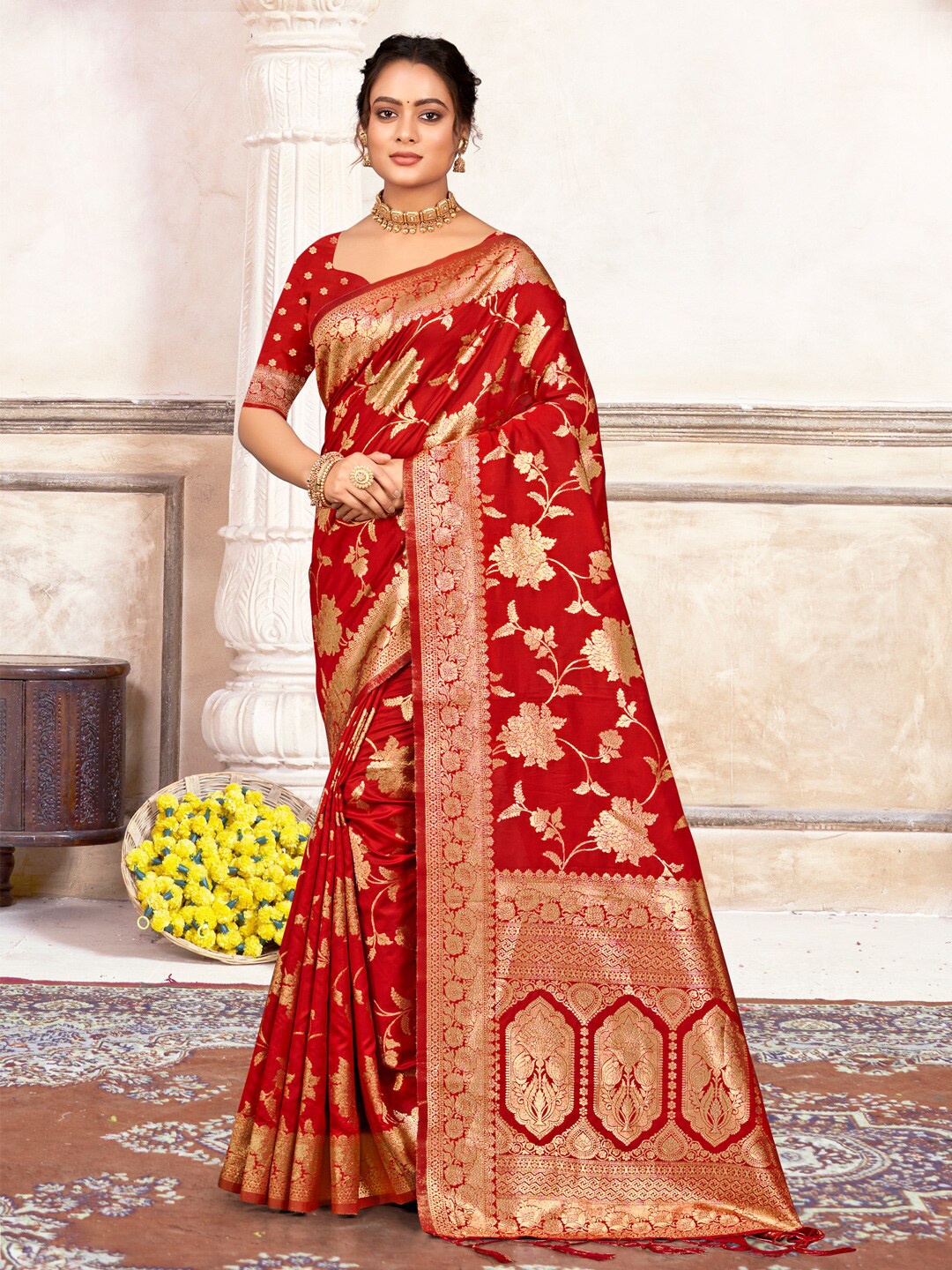 

SANGAM PRINTS Floral Woven Design Zari Saree, Red
