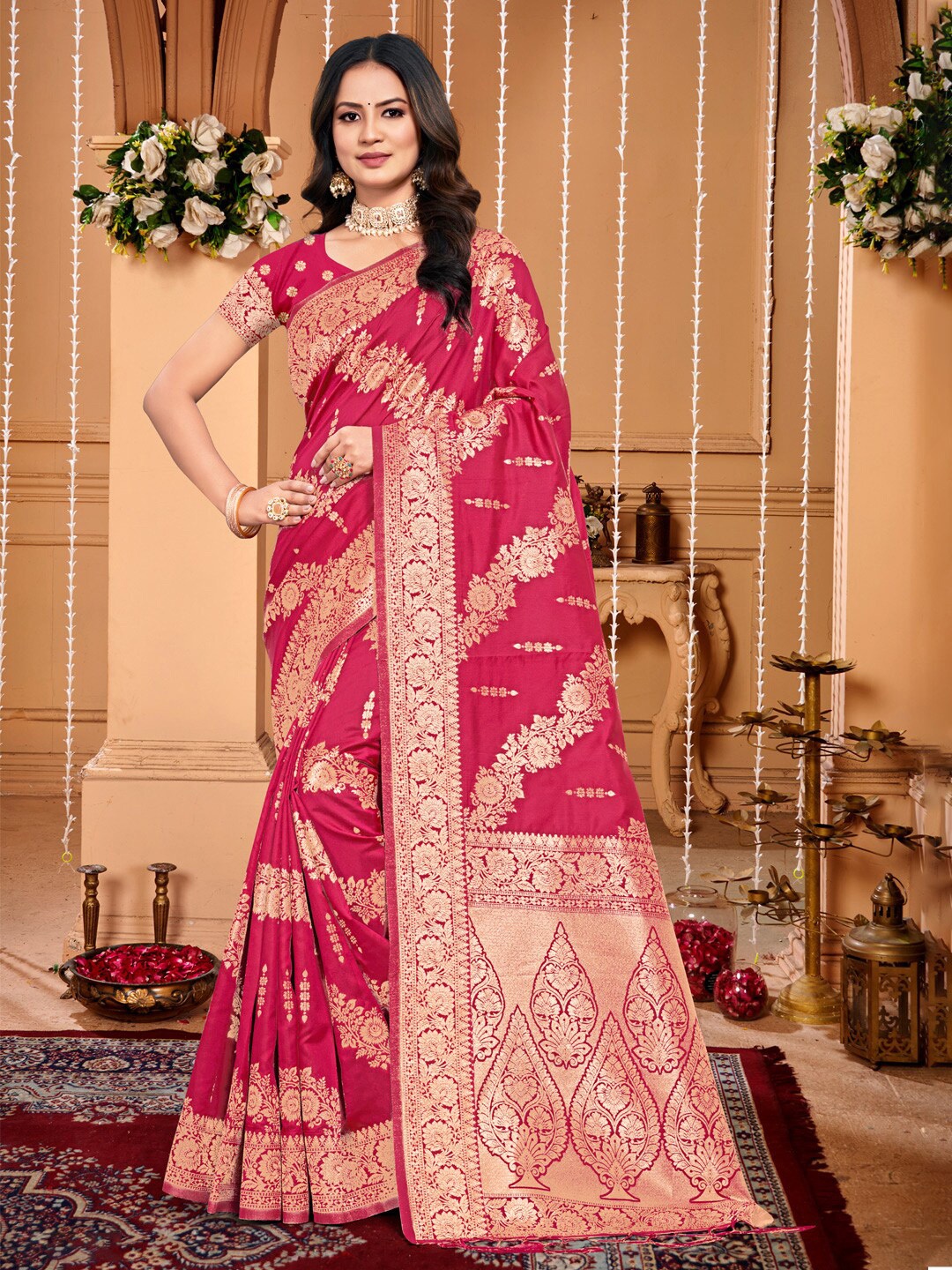 

SANGAM PRINTS Floral Woven Design Zari Saree, Pink