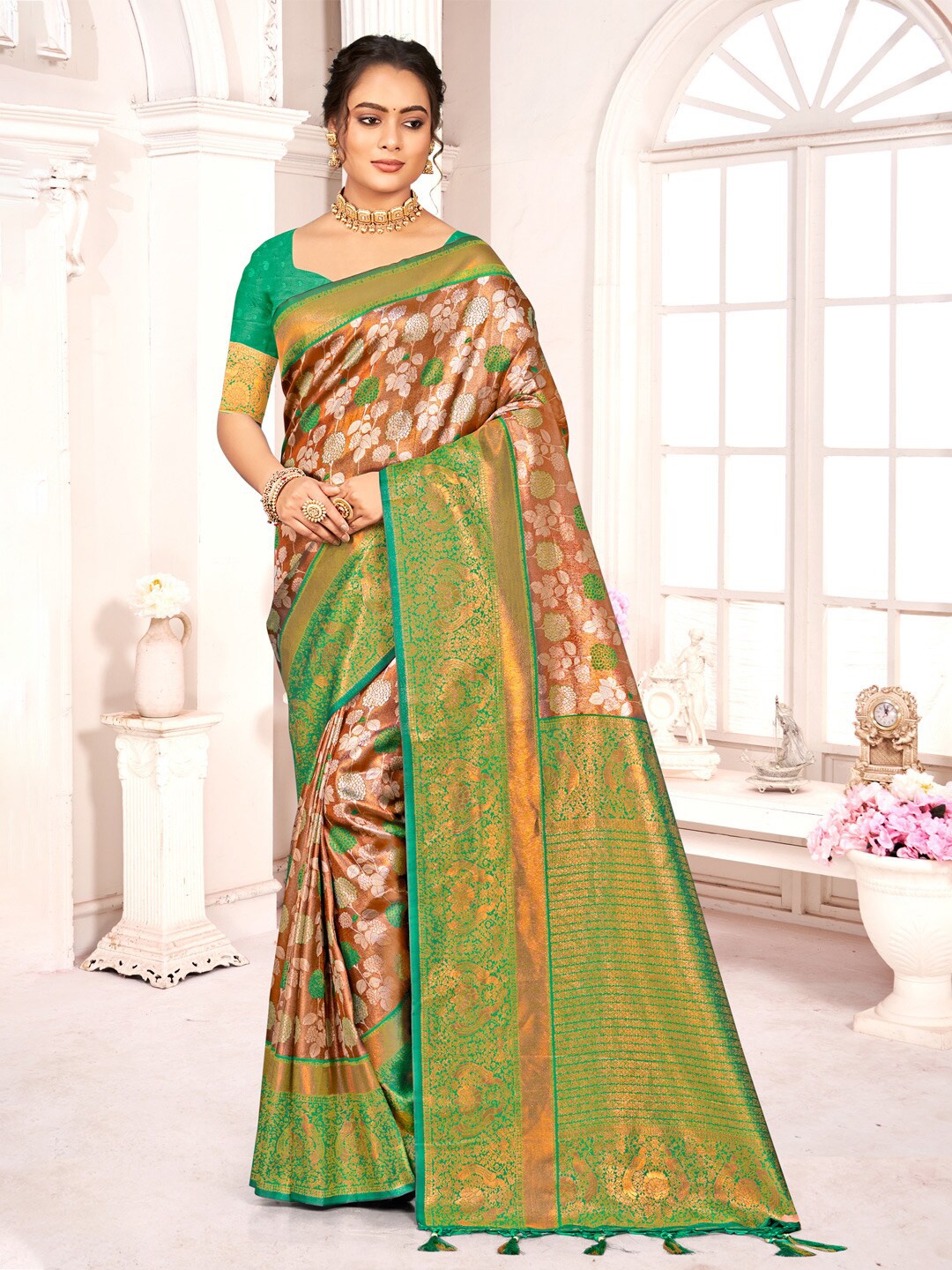 

SANGAM PRINTS Floral Printed Zari Saree, Brown