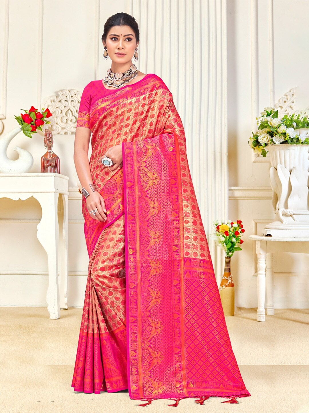 

SANGAM PRINTS Floral Woven Design Zari Saree, Pink
