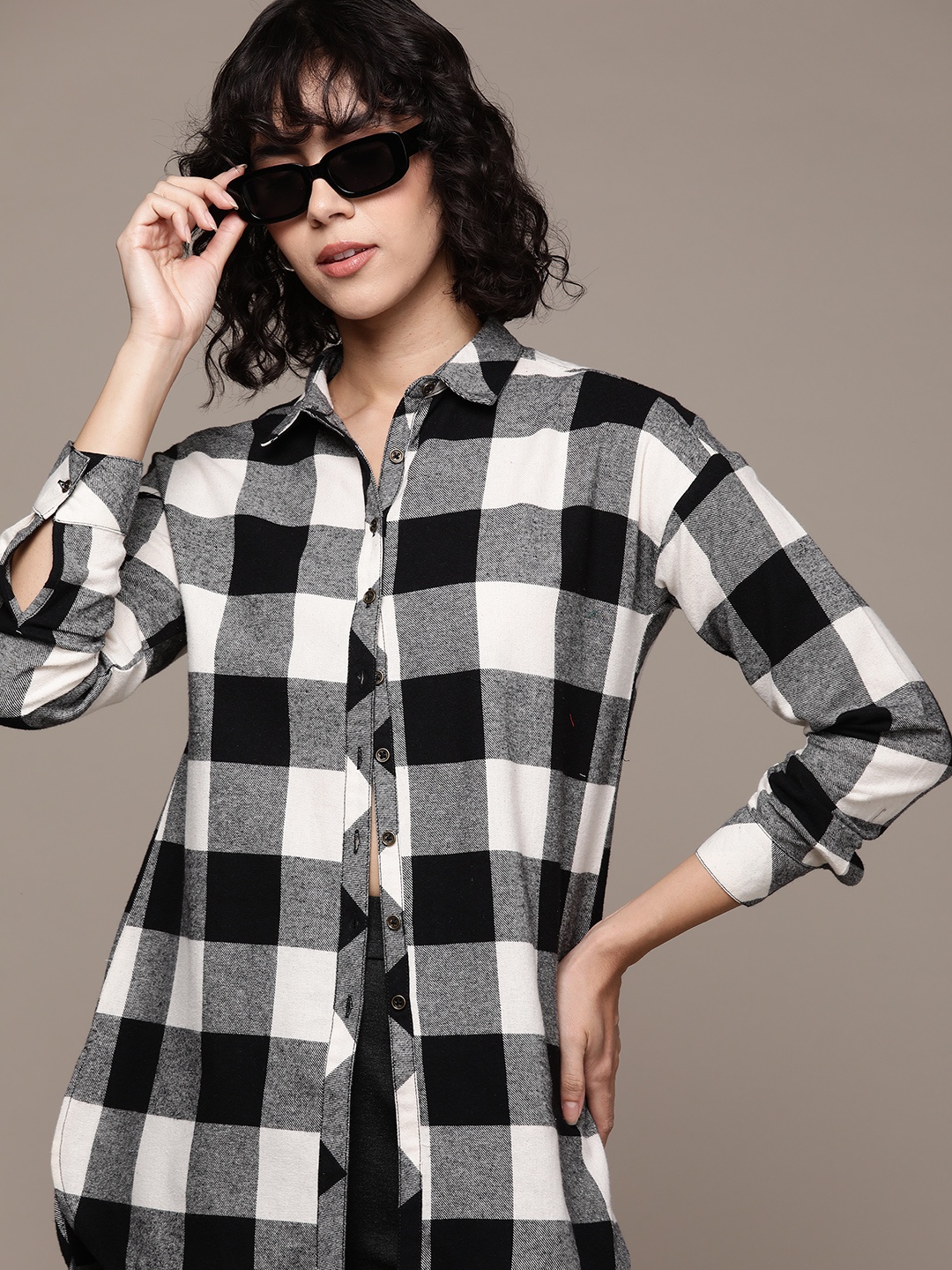 

Roadster Women Checked Pure Cotton Longline Casual Shirt, Black