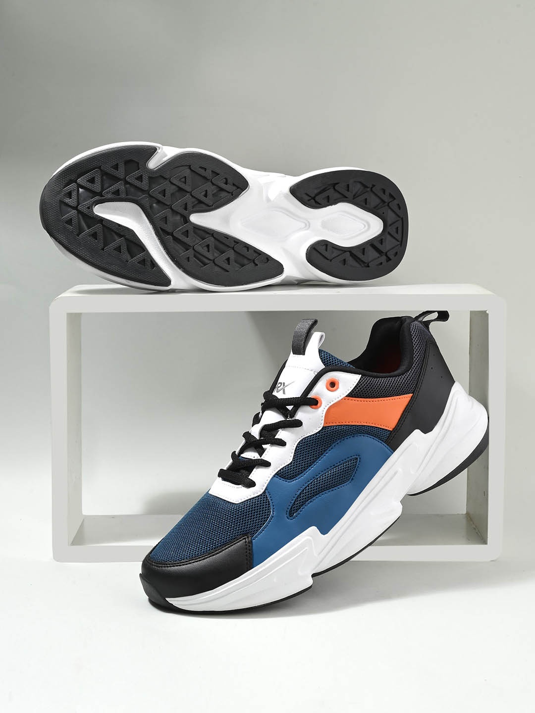 

HRX by Hrithik Roshan Men Navy blue Colourblocked Sneakers