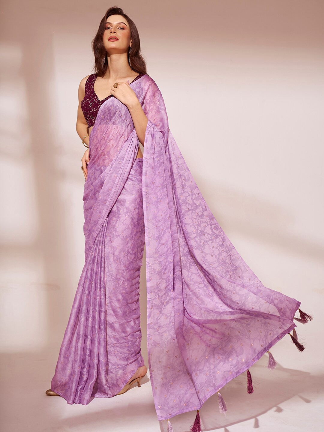 

Ishin Abstract Printed Saree, Lavender