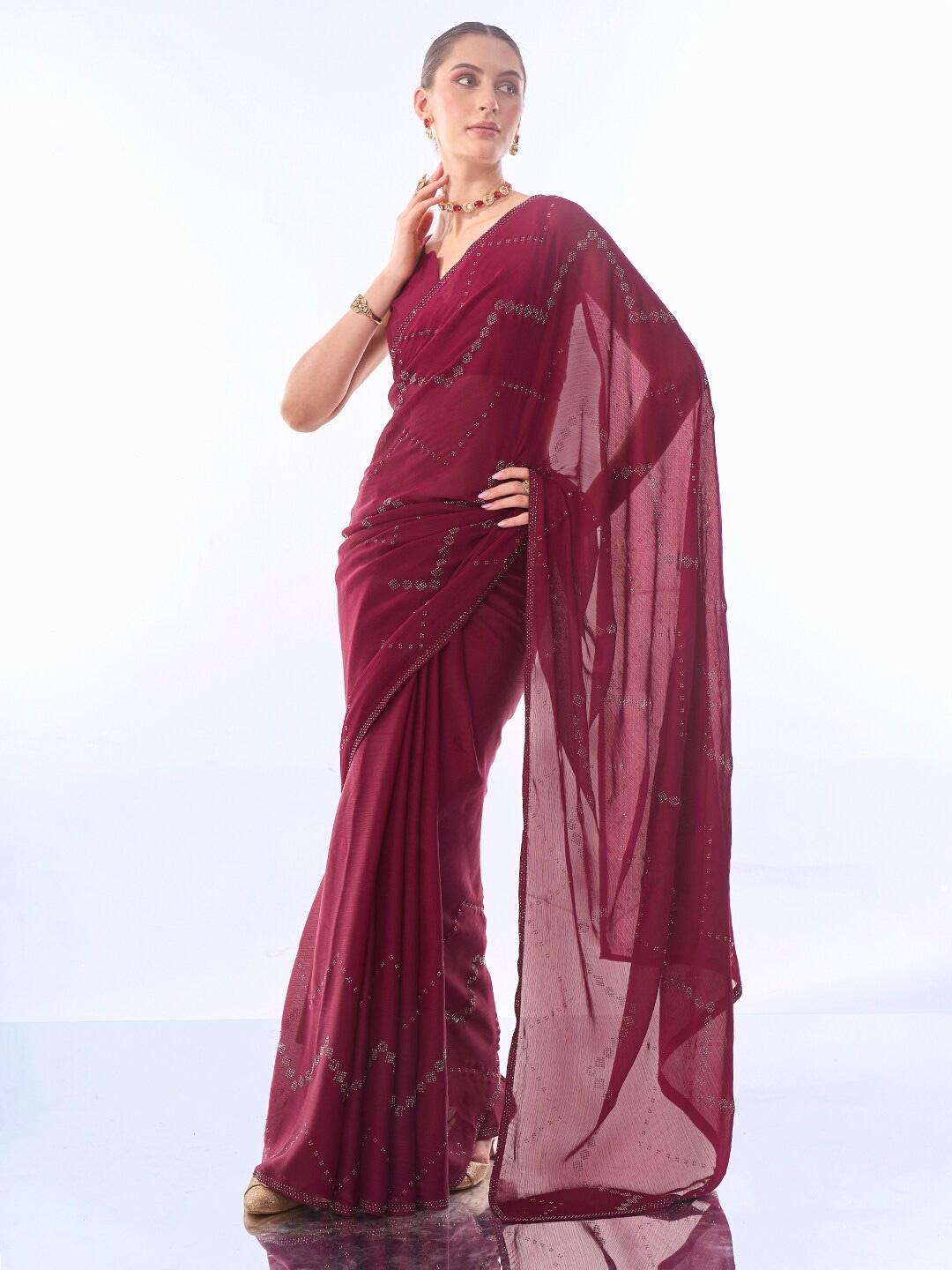 

Ishin Embellished Beads and Stones Satin Designer Saree, Maroon