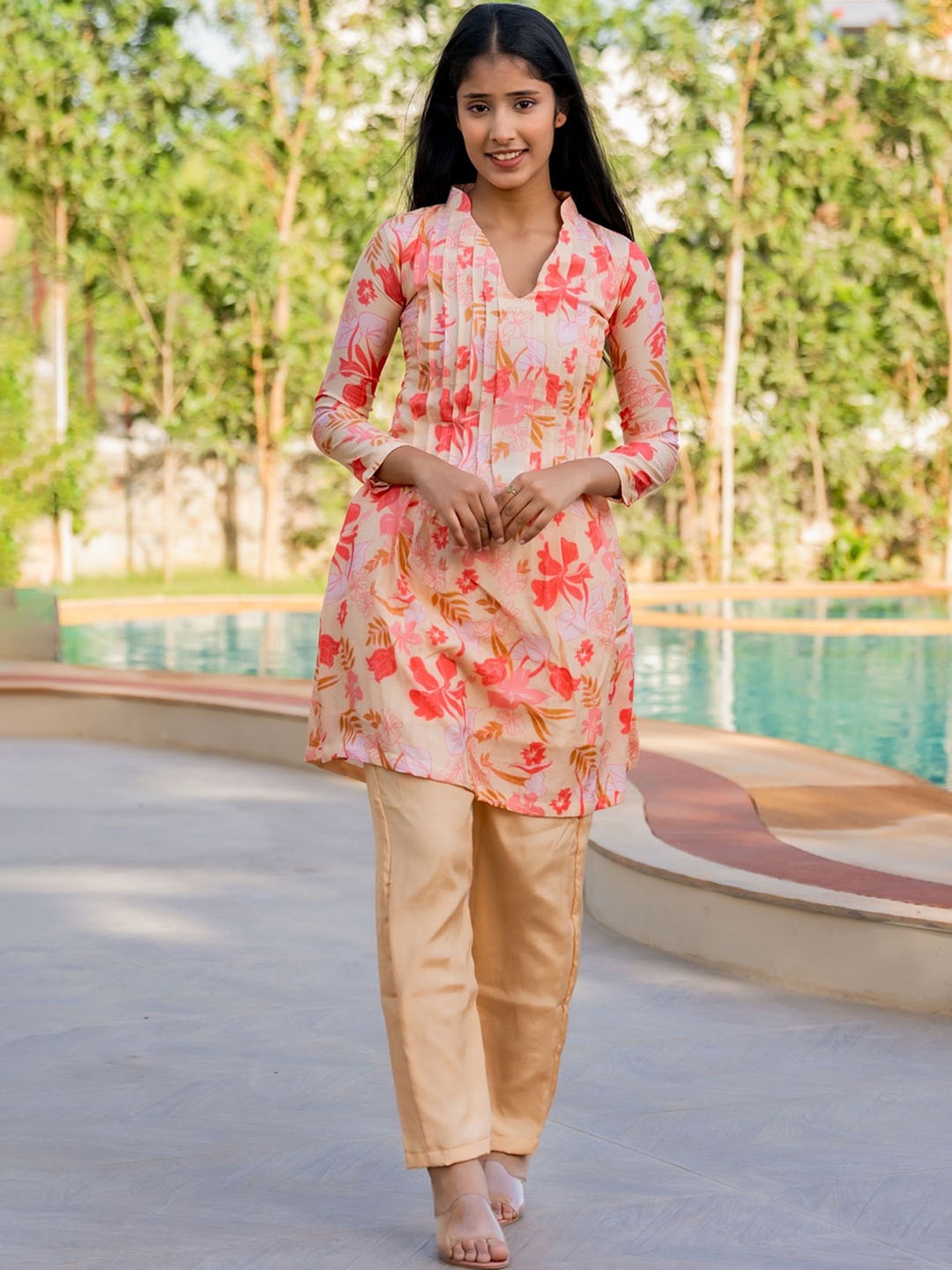 

HOUSE OF JAMOTI Floral Printed Regular Kurta With Trouser, Peach