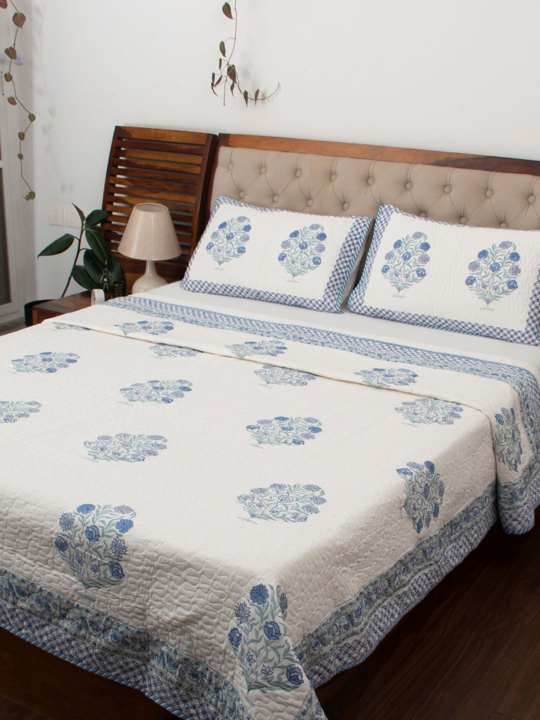 

The Curio Street Floral Printed 300TC Cotton Queen Quilted Bedcover & 2 Pillow Covers, Blue