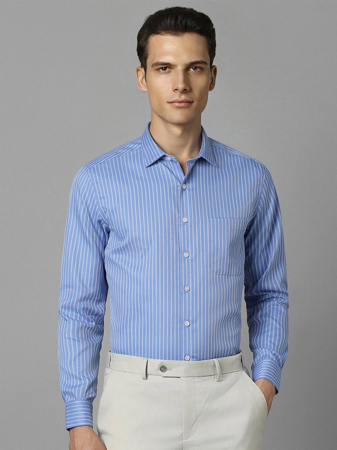 

Louis Philippe Vertical Stripes Spread Collar Slim Fit Cotton Formal Shirt, Blue