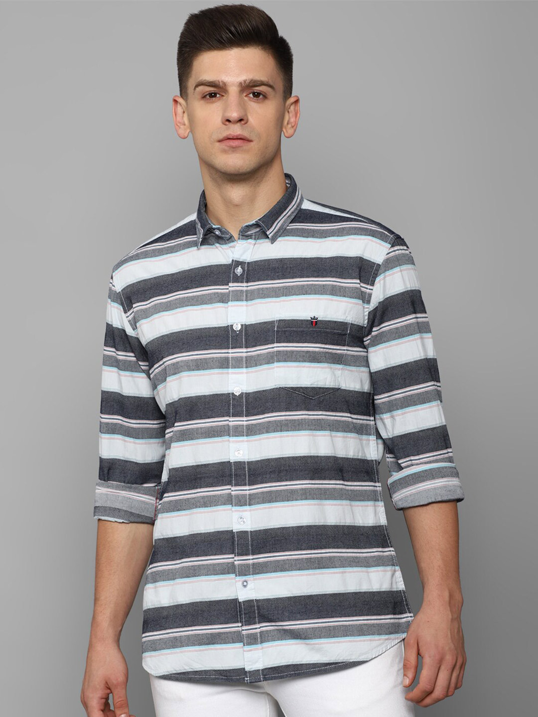 

Louis Philippe Jeans Horizontal Stripes Spread Collar Slim Fit Cotton Casual Shirt, White