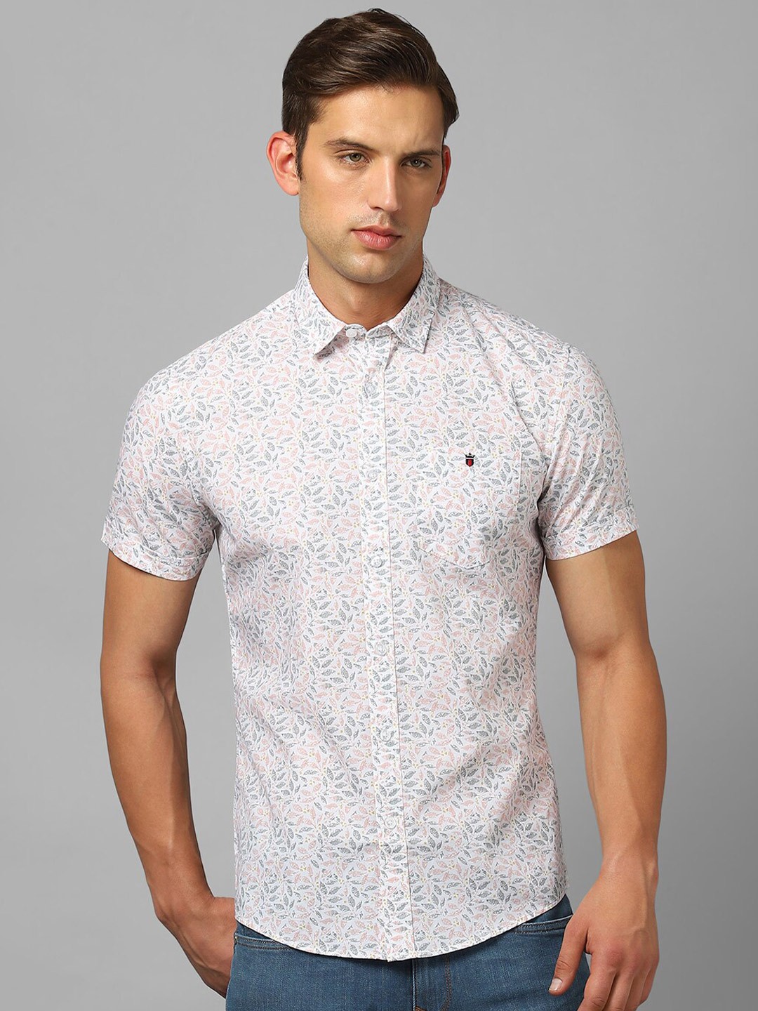 

Louis Philippe Jeans Floral Printed Spread Collar Slim Fit Cotton Casual Shirt, Cream