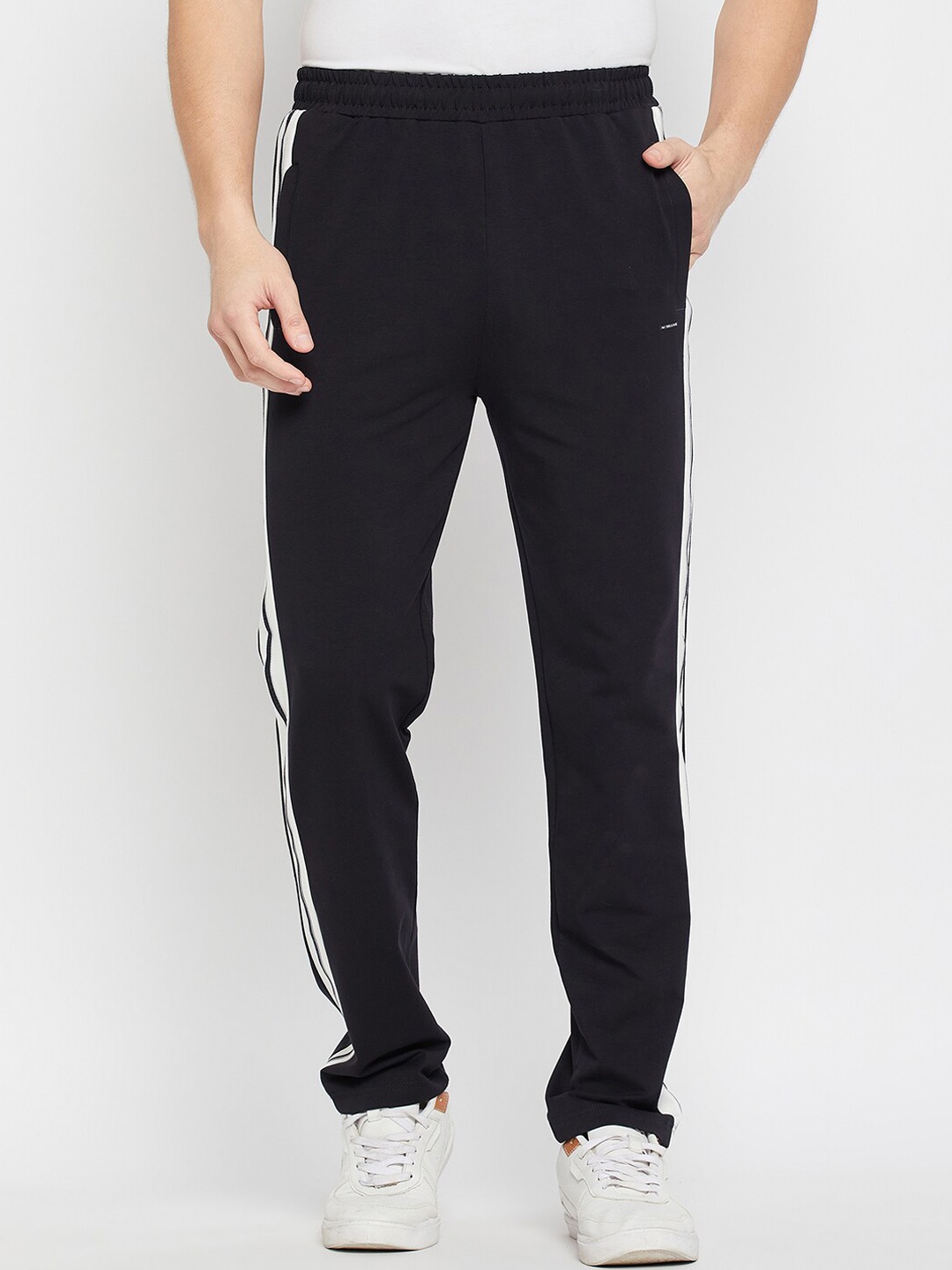 

Okane Men Mid-Rise Track Pants, Navy blue