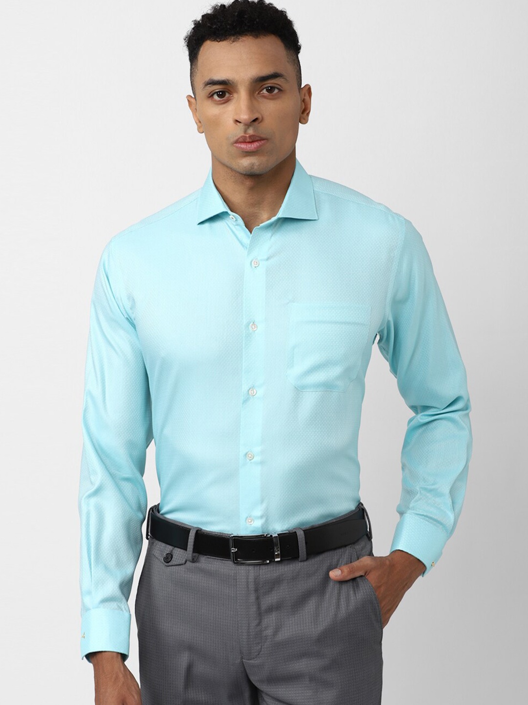 

Van Heusen Regular Fit Spread Collar Opaque Cotton Formal Shirt, Blue