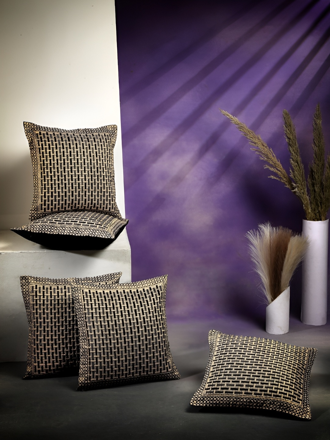 

ERIC LONDON Grey 5 Pieces Geometric Square Cushion Covers