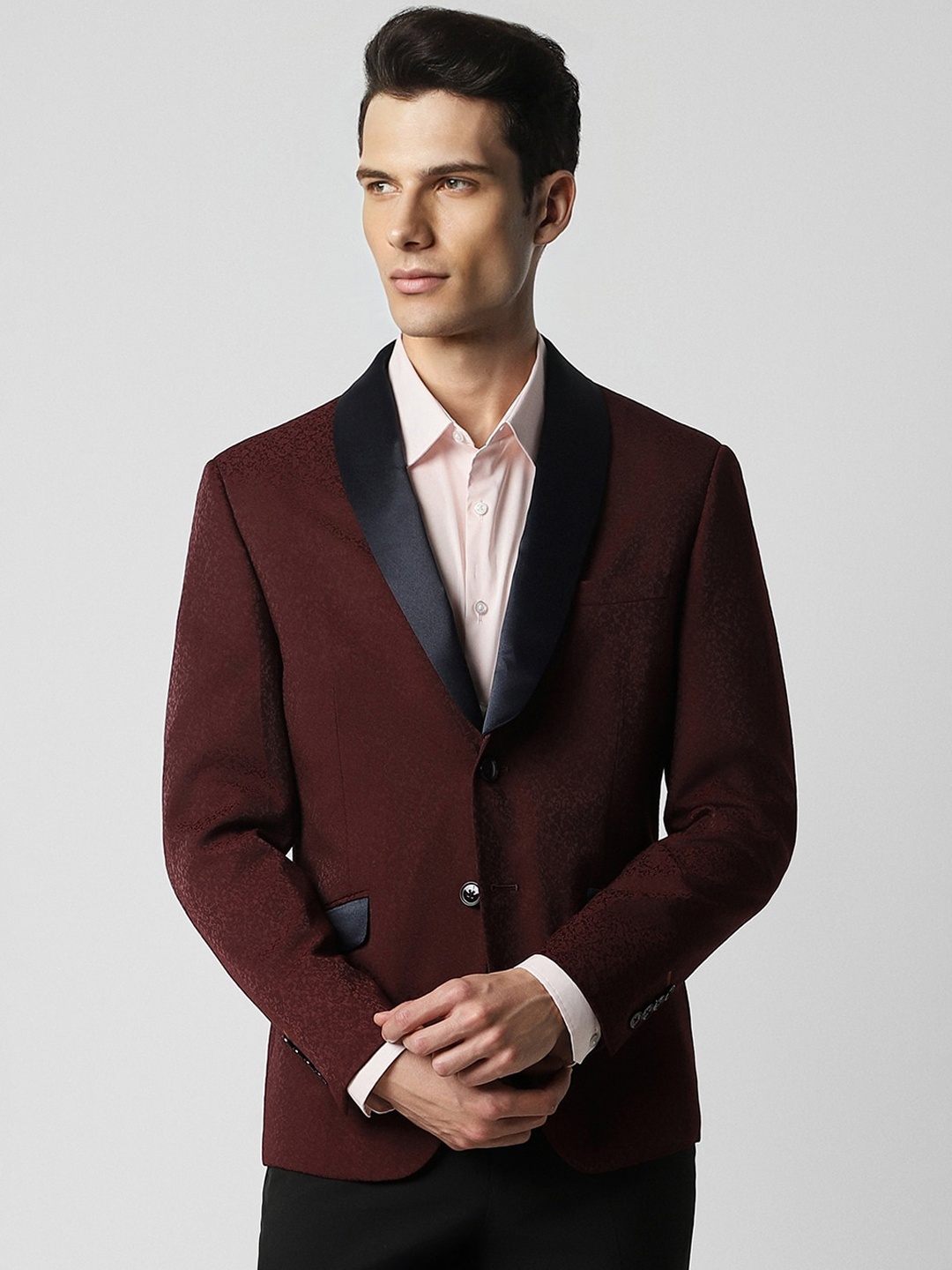 

V Dot Single-Breasted Skinny-Fit Party Blazer, Maroon