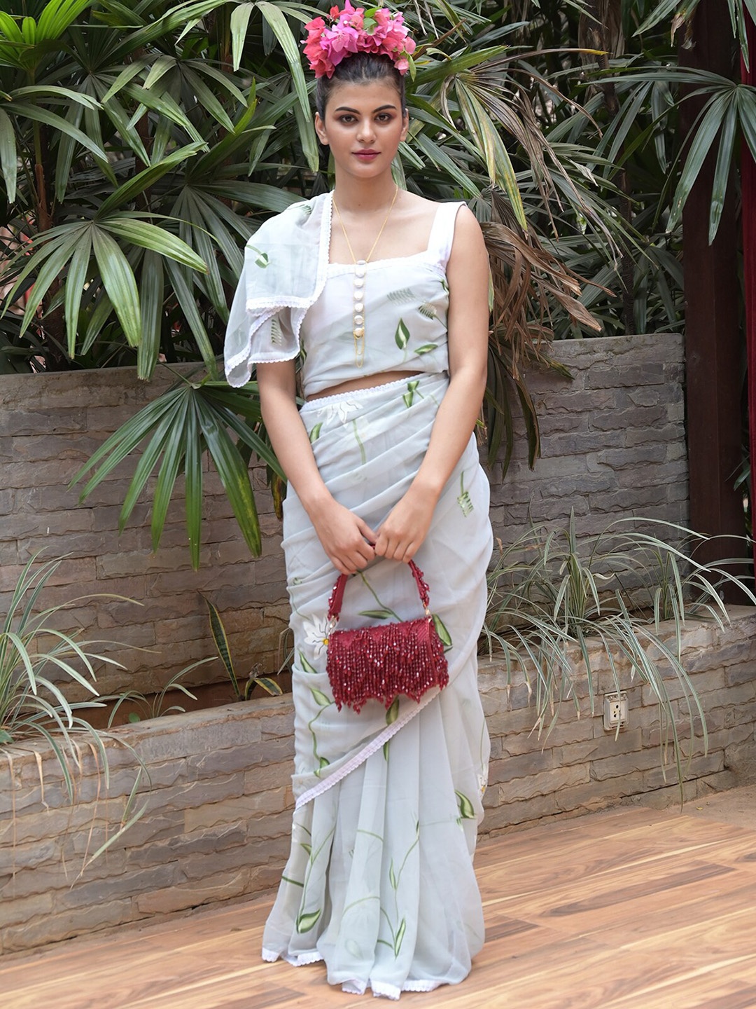 

ODETTE Floral Printed Embroidered Saree, Grey