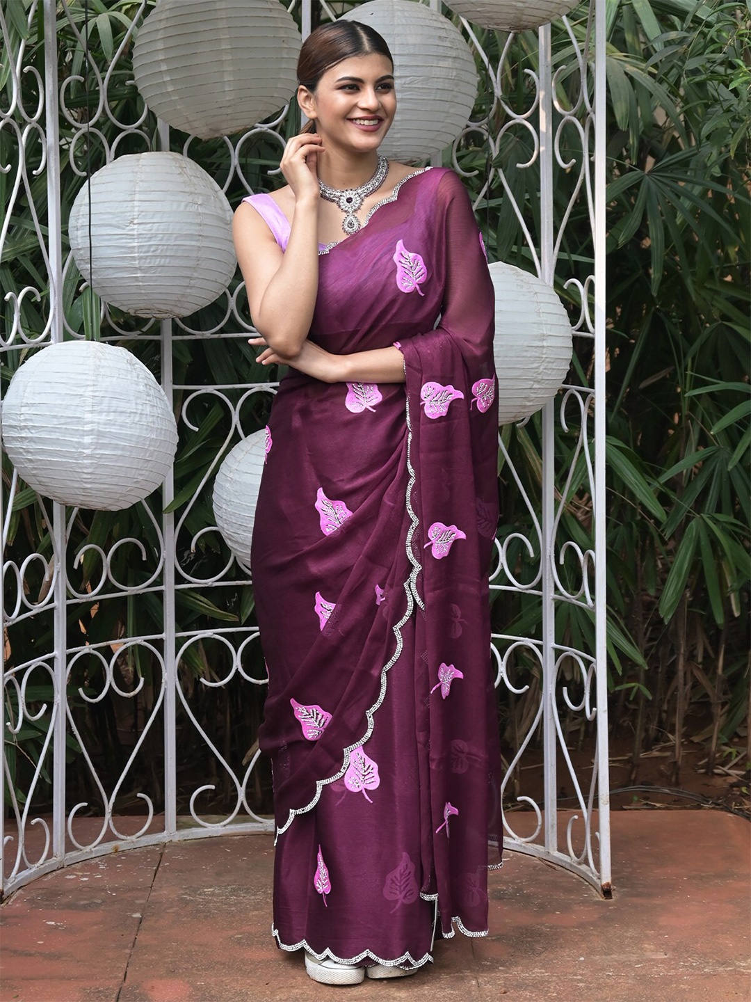 

ODETTE Floral Embroidered Saree, Purple