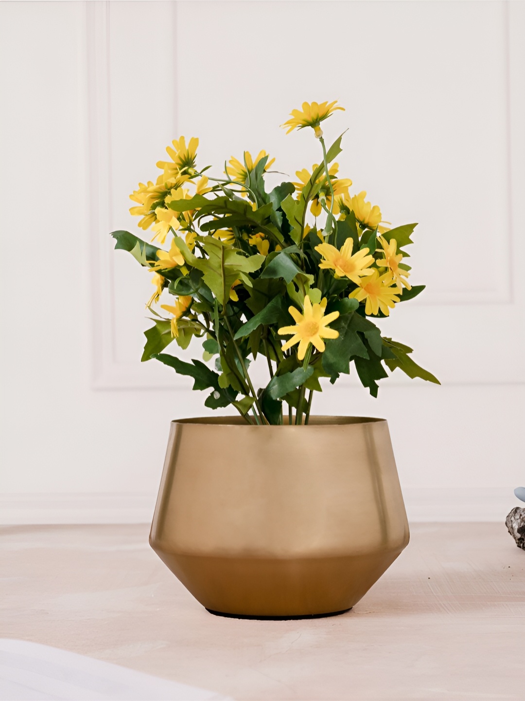 

DecorTwist Metal Planter, Gold