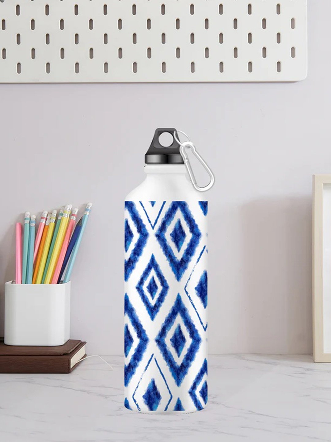 

DecorTwist White & Blue Stainless Steel Printed Water Bottle