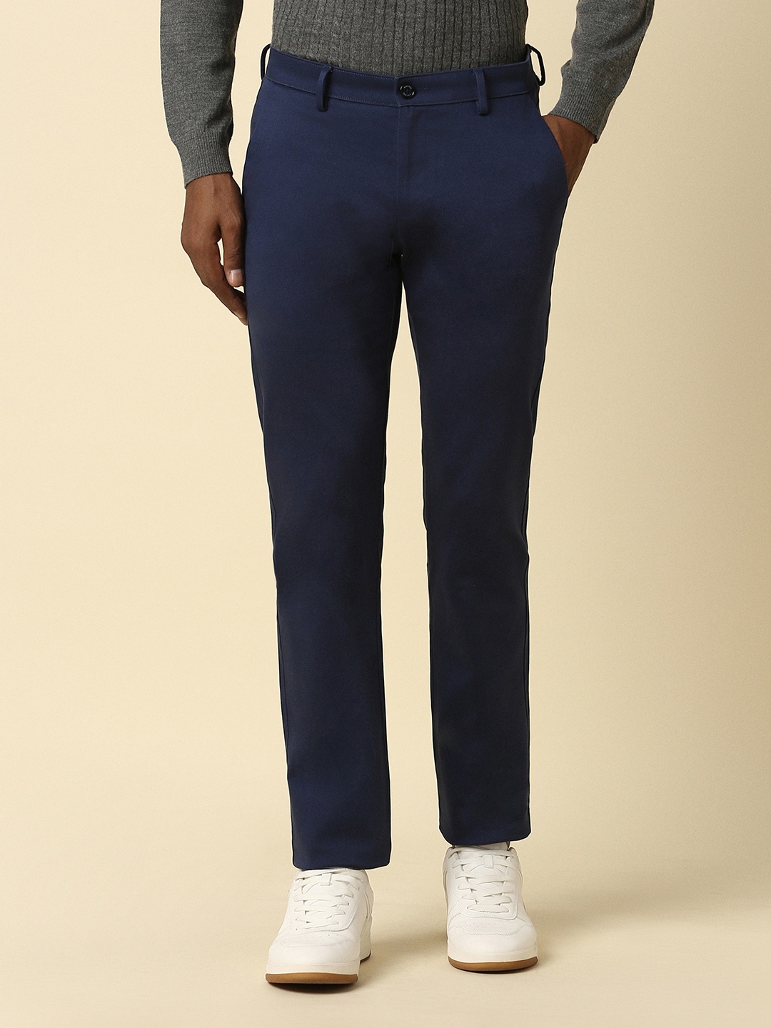 

Allen Solly Men Slim Fit Mid-Rise Chinos Trousers, Navy blue