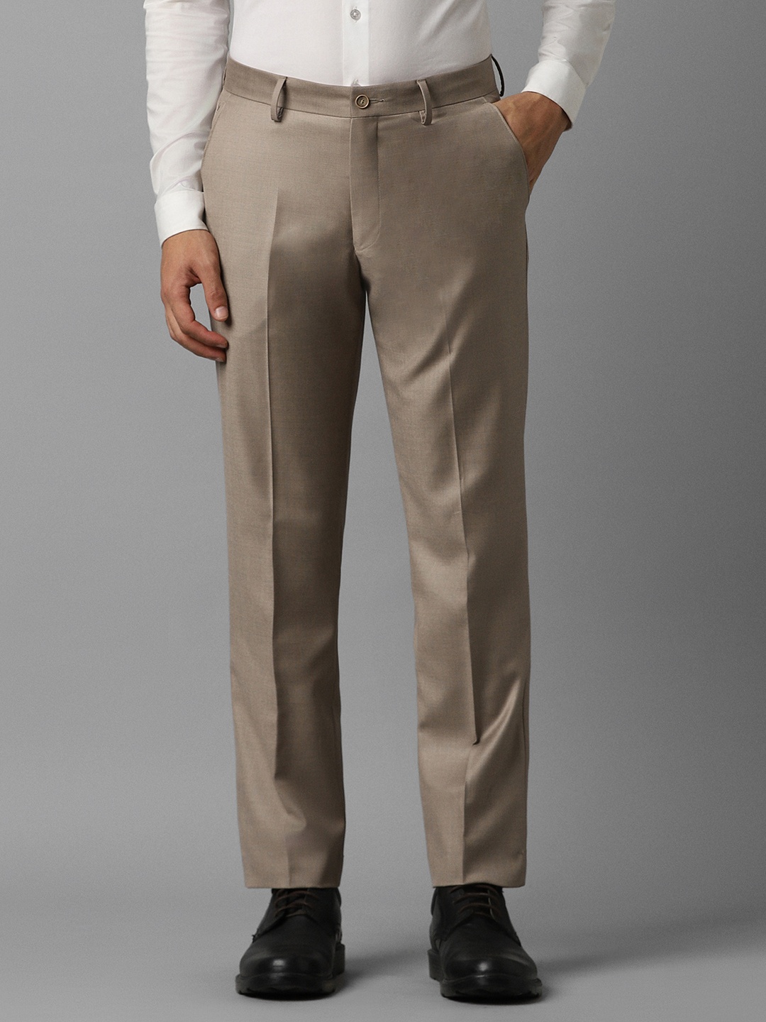 

Louis Philippe Men Slim Fit Formal Trousers, Brown
