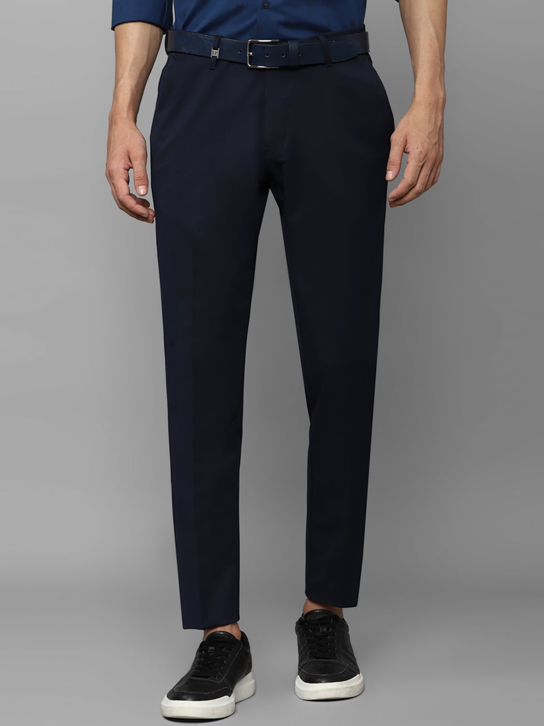 

Louis Philippe Sport Men Slim Fit Regular Trousers, Navy blue