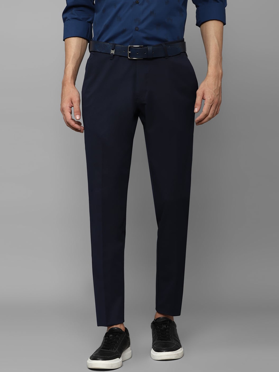 

Louis Philippe Sport Men Slim Fit Regular Trousers, Navy blue