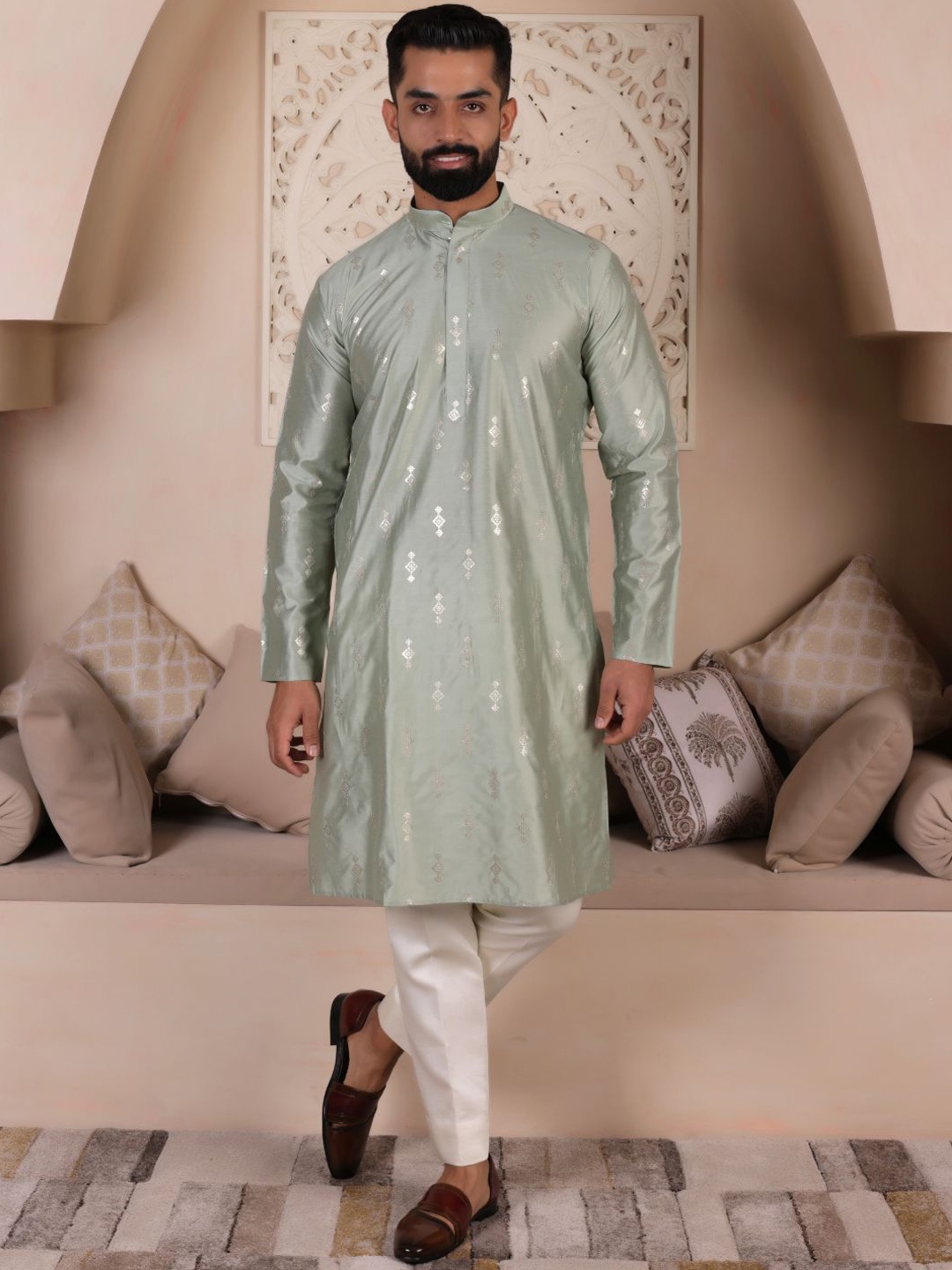 

Lightpole Woven Design Mandarin Collar Cotton Silk Kurta, Green