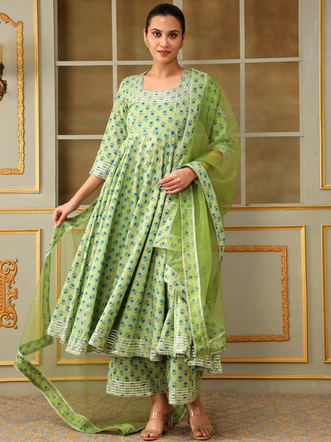 

NAINVISH U Neck Floral Printed Anarkali Kurta with Palazzo & Dupatta, Green