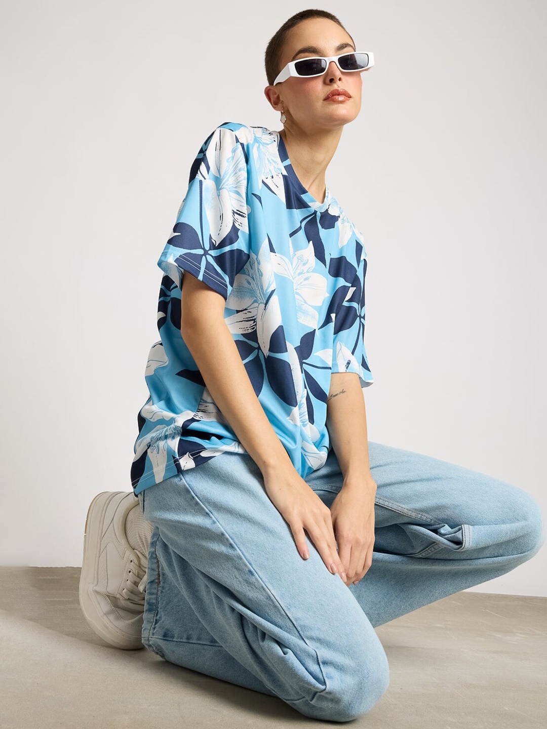 

FREAKINS Round Neck Floral Printed Drop-Shoulder Sleeves Tropical T-shirt, Blue