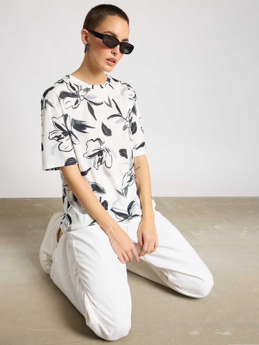 

FREAKINS Round Neck Floral Printed Drop-Shoulder Sleeves T-shirt, White