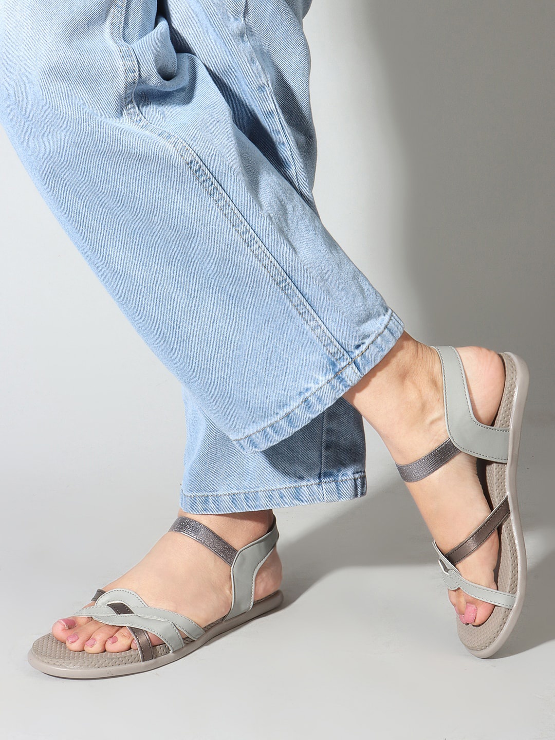 

Carlton London Colourblocked Open Toe Flats, Grey