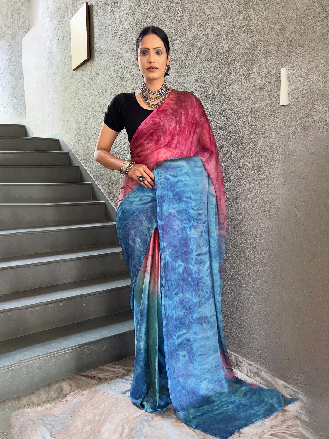 

Reeta Fashion Ready to Wear Saree, Pink